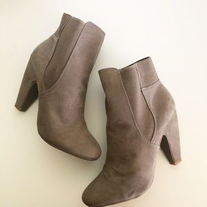 Taupe ankle boots women size 10 like new